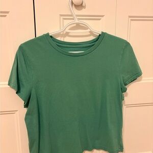 Universal Thread Short Sleeve Crewneck Tee in Green